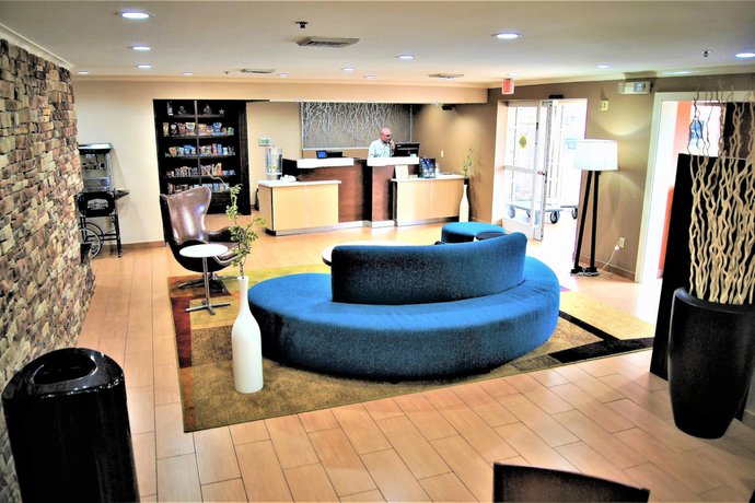 Imagen de los interiores del Hotel Garner Hotel Macon West by IHG. Foto 7