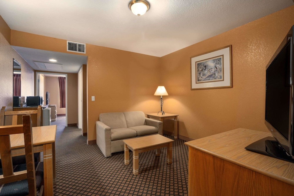 Imagen de la habitación del Hotel Garner Hotel Phoenix Northwest - Surprise by IHG. Foto 14