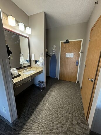 Imagen de la habitación del Hotel Garner Inn and Suites. Foto 12