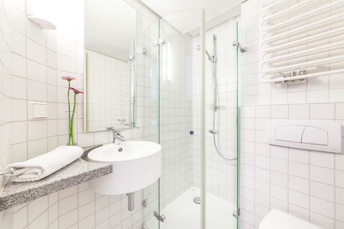 Imagen de la habitación del Hotel Garner Kiel - Akademie by IHG. Foto 8