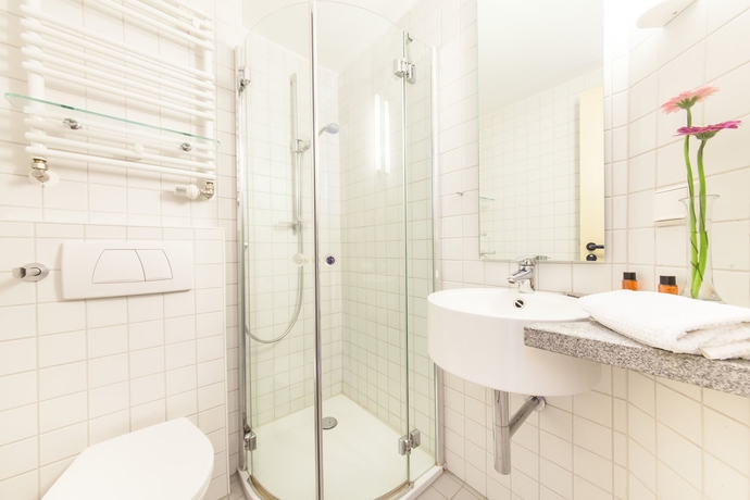 Imagen de la habitación del Hotel Garner Kiel - Akademie by IHG. Foto 11