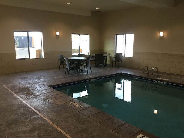 Imagen de la piscina del Hotel Garner by IHG Page at Lake Powell. Foto 19