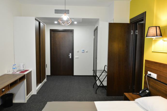 Imagen de la habitación del Hotel Garnet Tbilisi. Foto 13