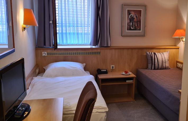 Imagen de la habitación del Hotel Garni Am Ellinger Tor. Foto 8