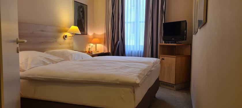 Imagen de la habitación del Hotel Garni Am Ellinger Tor. Foto 10