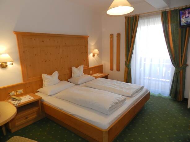 Imagen general del Hotel Garni Apartments Mezdi. Foto 7