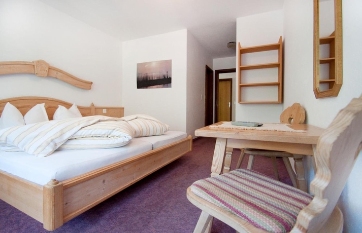 Imagen de la habitación del Hotel Garni Appartement Collina. Foto 19