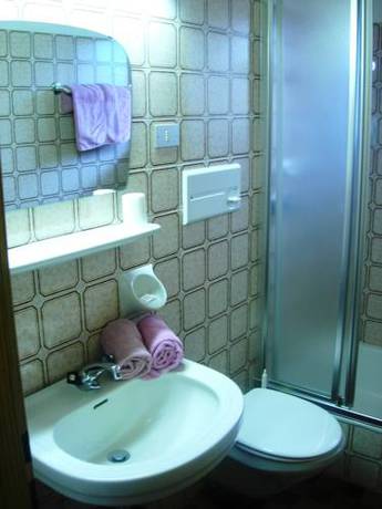 Imagen de la habitación del Hotel Garni Appartements Helvetia. Foto 6