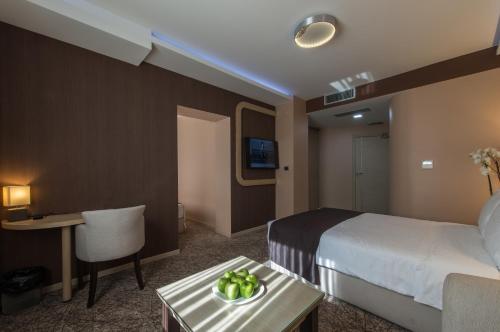 Imagen de la habitación del Hotel Garni Aveny. Foto 8