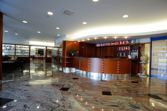 Imagen de los interiores del Hotel Garni Azul. Foto 19