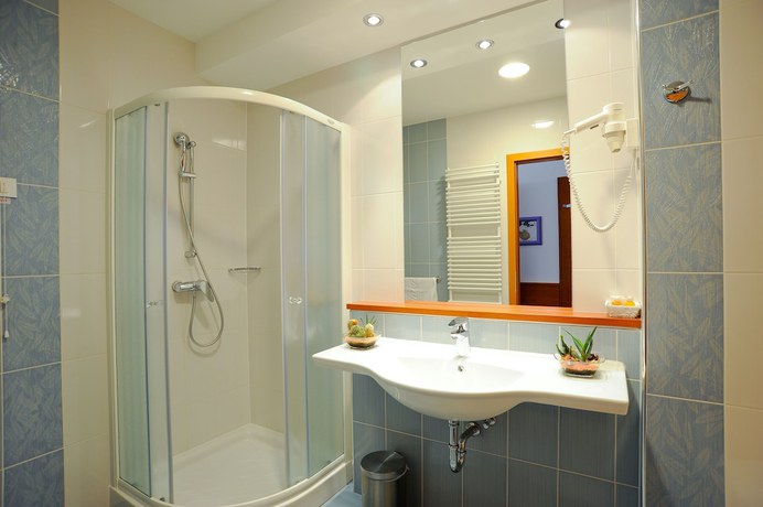 Imagen de la habitación del Hotel Garni Azul. Foto 13