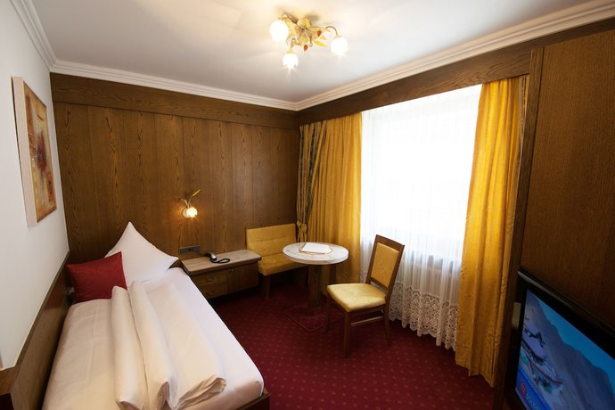 Imagen de la habitación del Hotel Garni Bellaria. Foto 16
