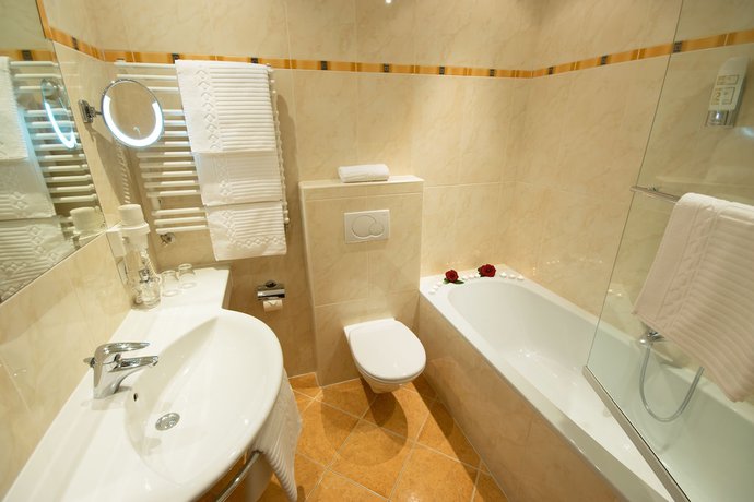 Imagen de la habitación del Hotel Garni Bellaria. Foto 18