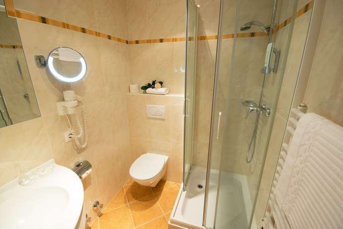 Imagen de la habitación del Hotel Garni Bellaria. Foto 20