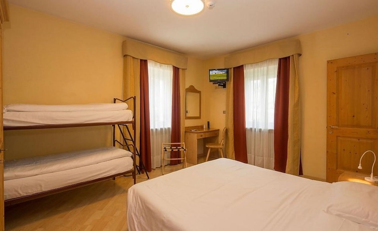 Imagen de la habitación del Hotel Garni Bellavista, Arabba. Foto 6