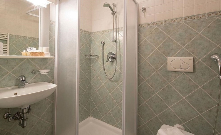 Imagen de la habitación del Hotel Garni Bellavista, Arabba. Foto 12