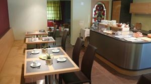 Imagen del bar/restaurante del Hotel Garni Bergsonne. Foto 2