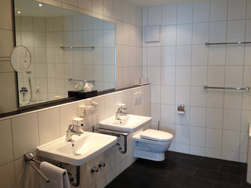 Imagen de la habitación del Hotel Garni Bettina. Foto 15