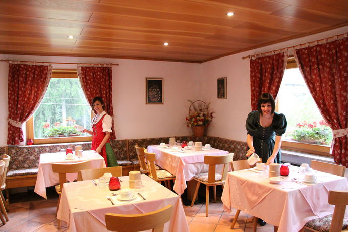 Imagen de los exteriores del Hotel Garni Biancaneve. Foto 14