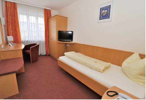 Imagen de la habitación del Hotel Garni Brugger. Foto 16