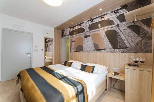 Imagen de la habitación del Hotel Garni Castle Bridge. Foto 6