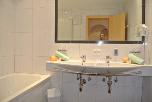 Imagen de la habitación del Hotel Garni Central, Kappl. Foto 3