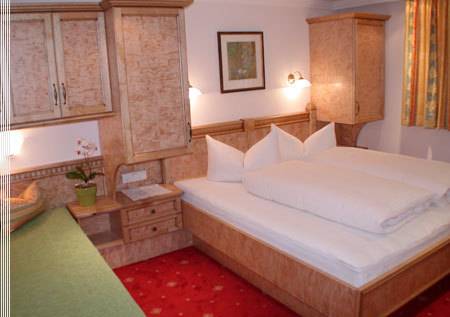 Imagen de la habitación del Hotel Garni Central, Kappl. Foto 9
