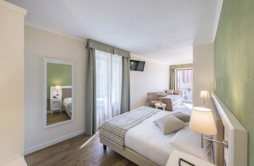 Imagen de la habitación del Hotel Garni Corona. Foto 16