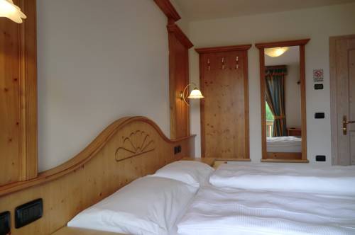 Imagen de la habitación del Hotel Garni Costa Verde. Foto 7