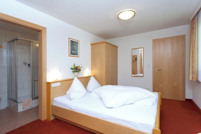 Imagen de la habitación del Hotel Garni DIAS. Foto 4