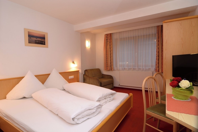 Imagen de la habitación del Hotel Garni DIAS. Foto 8
