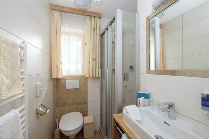 Imagen de la habitación del Hotel Garni DIAS. Foto 16