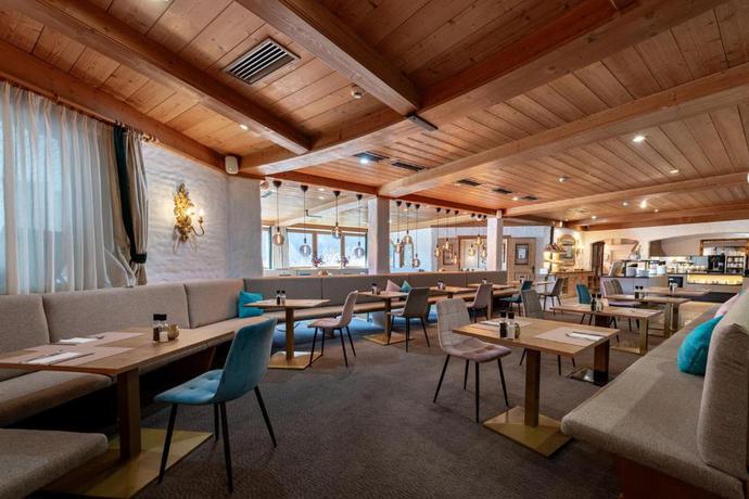 Imagen del bar/restaurante del Hotel Garni Das SONNALP. Foto 3