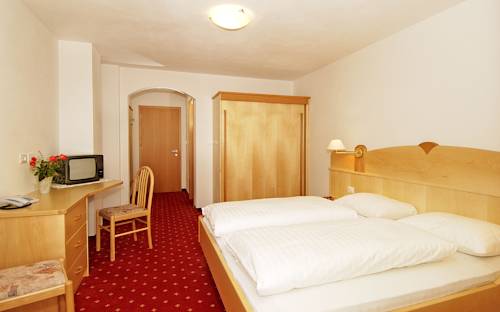 Imagen de la habitación del Hotel Garni Dornbach. Foto 1