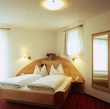 Imagen de la habitación del Hotel Garni Dornbach. Foto 3