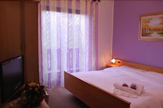 Imagen de la habitación del Hotel Garni Edy. Foto 13