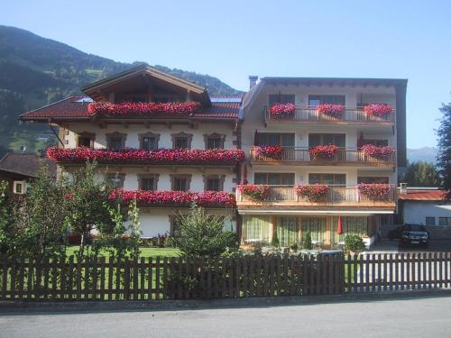 Imagen general del Hotel Garni Elisabeth, Zell am Ziller. Foto 16