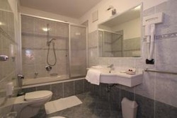 Imagen de los interiores del Hotel Garni Elisir. Foto 6