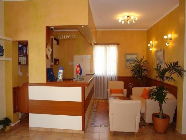 Imagen de los interiores del Hotel Garni Fineso. Foto 16