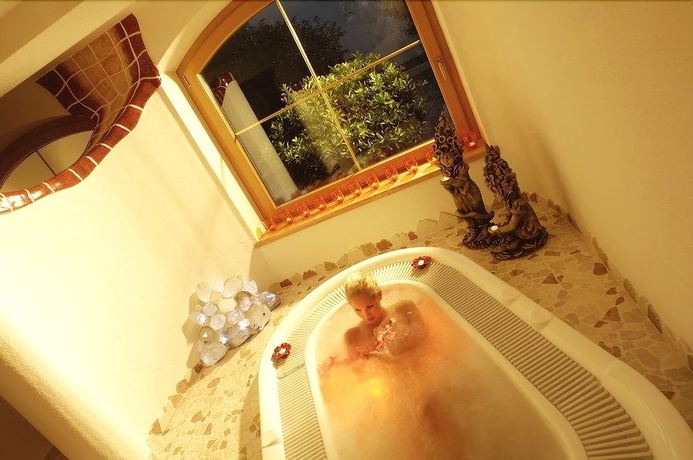 Imagen de la piscina del Hotel Garni Forelle. Foto 18