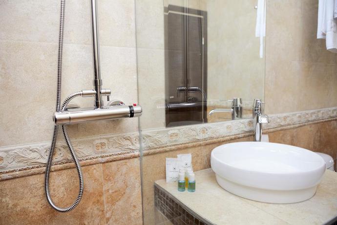 Imagen de la habitación del Hotel Garni Fortuna. Foto 9