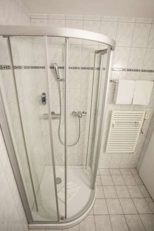 Imagen de la habitación del Hotel Garni Frohburg. Foto 11