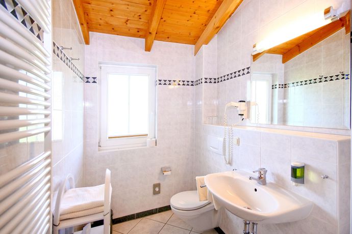 Imagen del bar/restaurante del Hotel Garni Getreuer Eckart. Foto 7