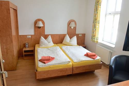 Imagen de la habitación del Hotel Garni Goldene Henne. Foto 8