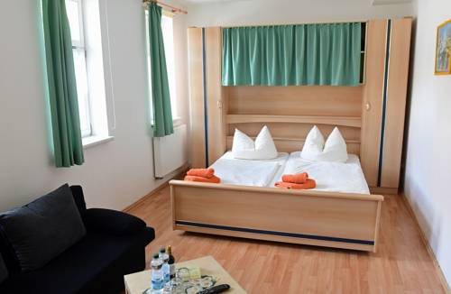 Imagen de la habitación del Hotel Garni Goldene Henne. Foto 9