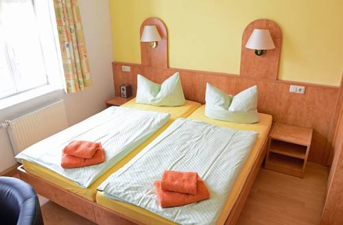 Imagen de la habitación del Hotel Garni Goldene Henne. Foto 14