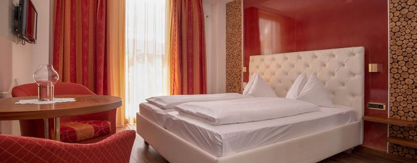 Imagen de la habitación del Hotel Garni Gunther, Burgstall - Postal. Foto 8