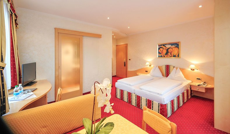 Imagen de la habitación del Hotel Garni Gunther, Burgstall - Postal. Foto 14