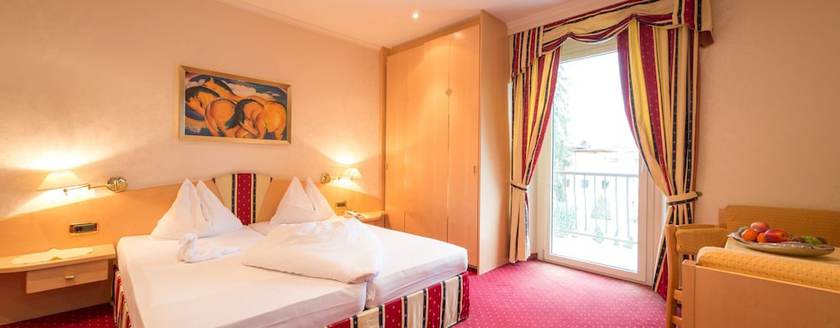 Imagen de la habitación del Hotel Garni Gunther, Burgstall - Postal. Foto 16
