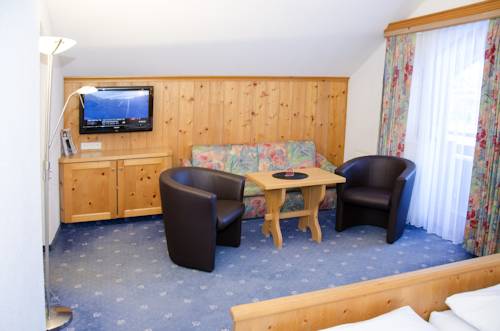 Imagen de la habitación del Hotel Garni Helvetia. Foto 5